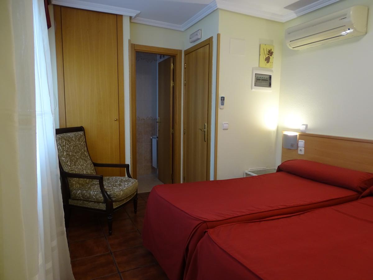 Pension El Otero Guadalajara Exterior photo